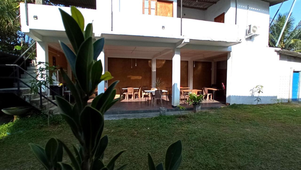 Hotel 4U Udawalawe Dış mekan fotoğraf